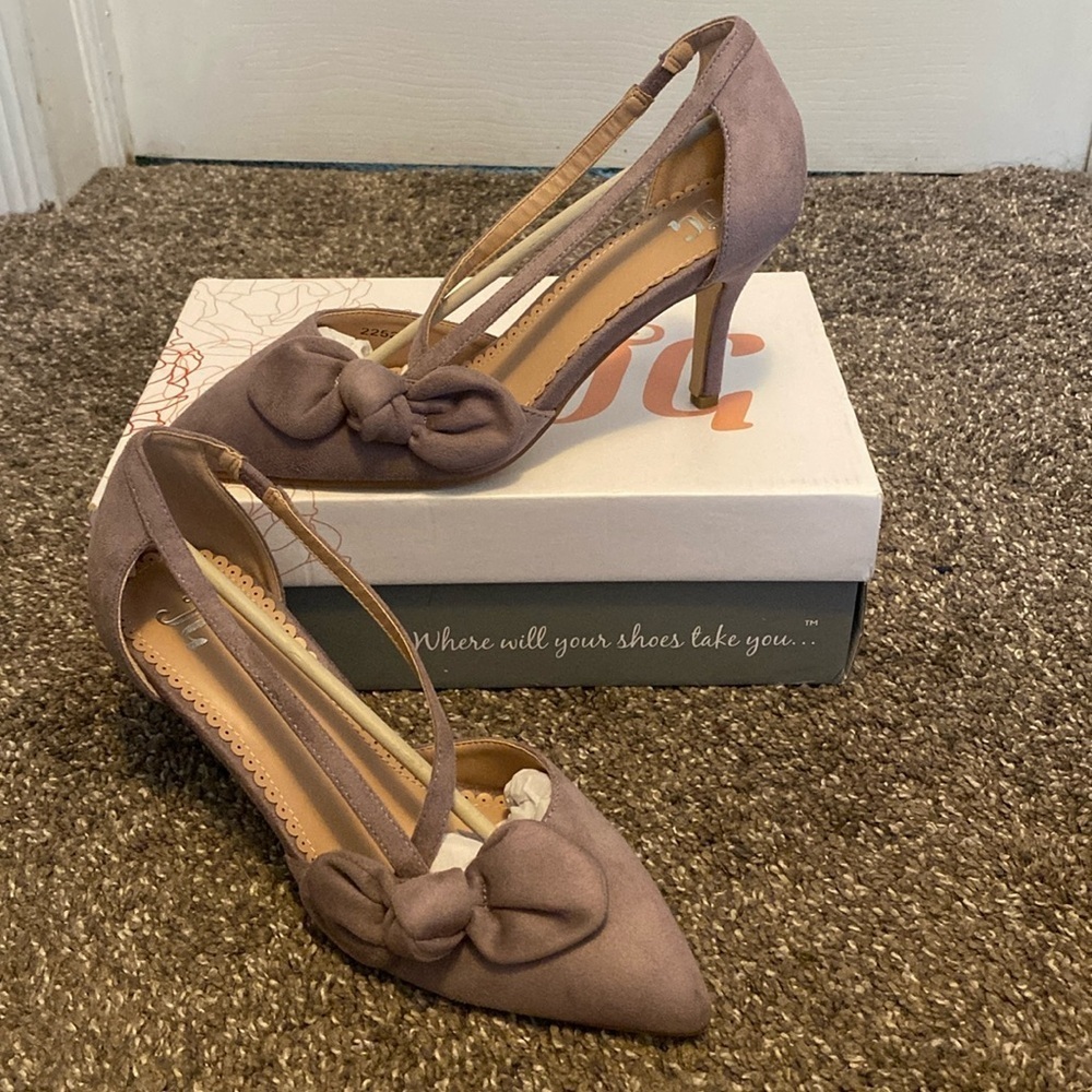 TG Women’s Lavender Heels Bow 3.5 Heel Sz 9 NIB